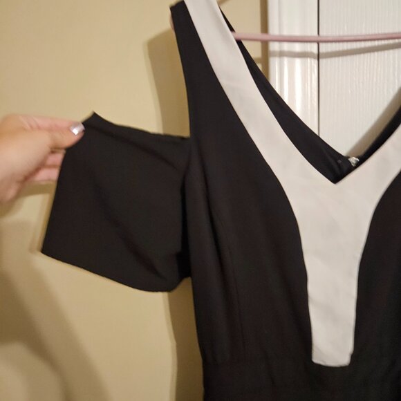 Women's Jumpsuit - Picture 7 of 9